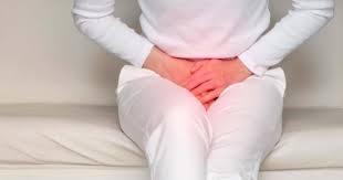 سلس البول لدى النساء.. تعرف على أنواعه وأعراضه وأسبابه